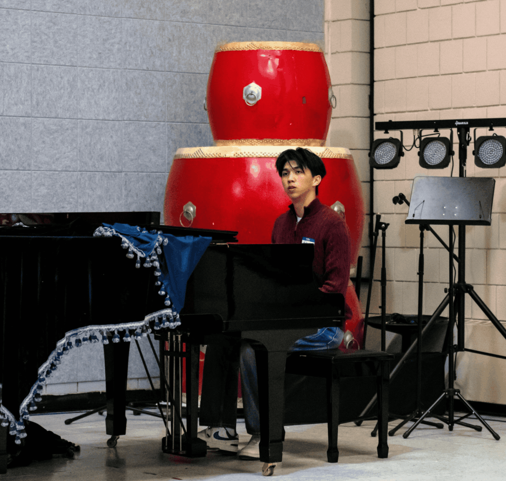 Piano Solo "Tchaikovsky Pas de Deux" - Andy Luo Piano Solo "Tchaikovsky Pas de Deux" - Andy Luo