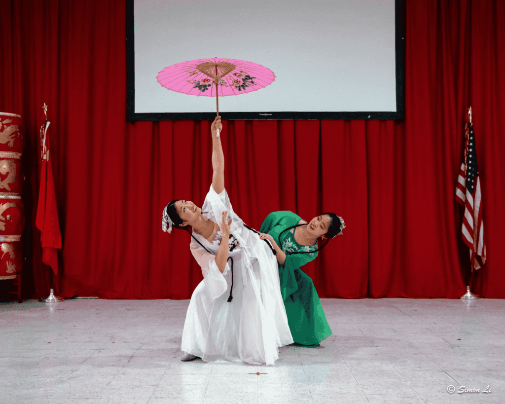 Dance Duet "Green Snake and White Snake" - Emily Luo and Amaris Tu Dance Duet "Green Snake and White Snake" - Emily Luo and Amaris Tu