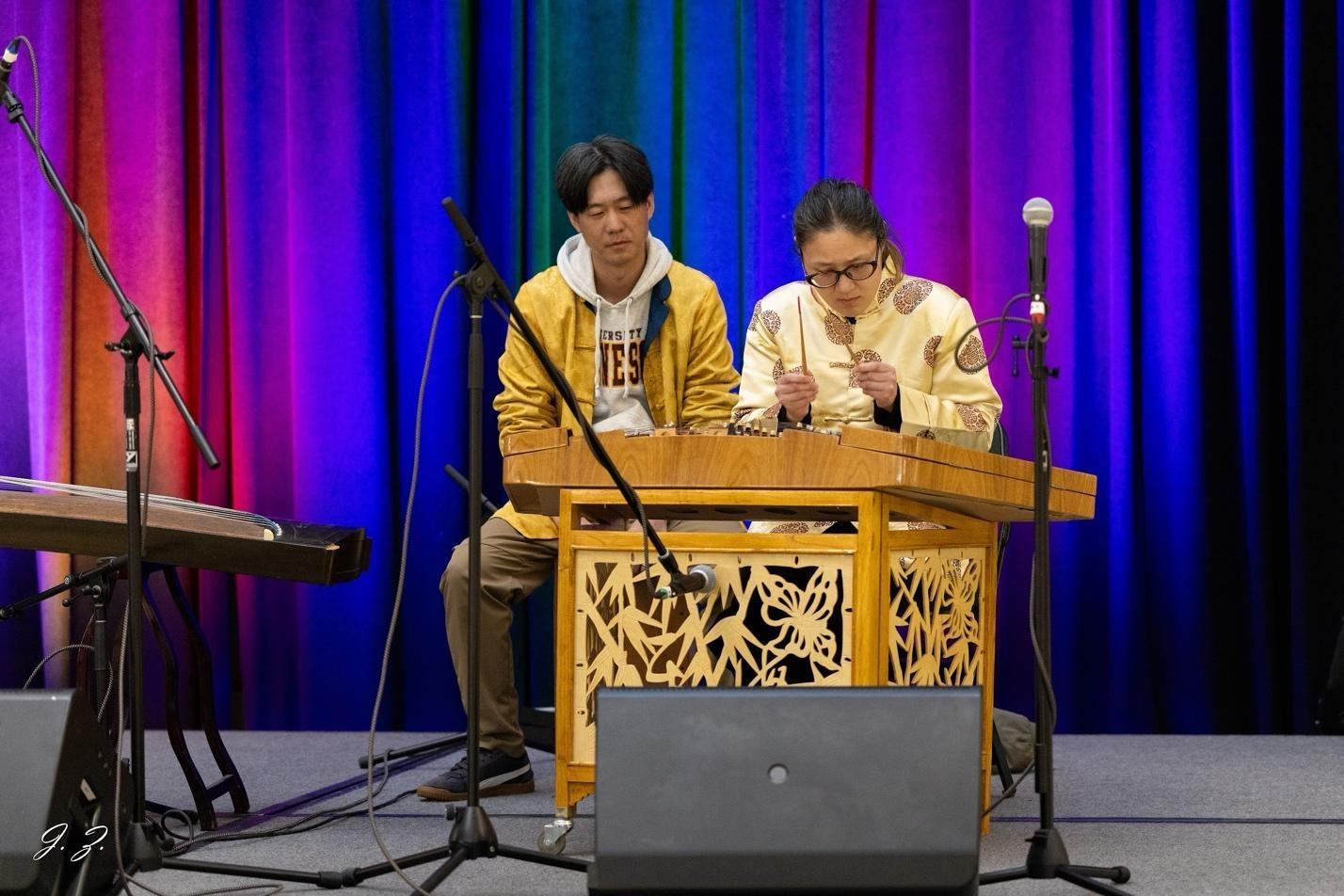 Yangqin and Hand Drum duet